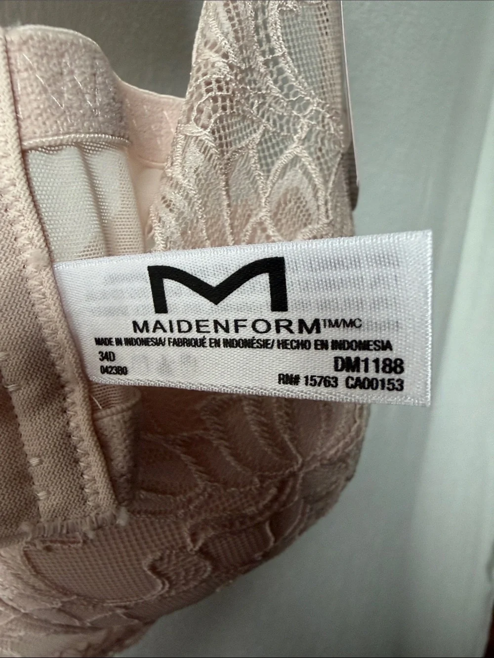Maidenform Lace Longline Wireless Bra - Light Blush
